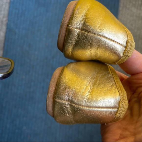 Michael Michael Kors Gold Ballet Flats, Sz.6. Leather, EUC. - Picture 6 of 7